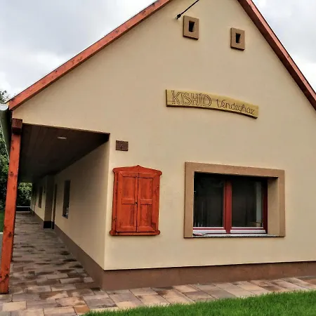 Apartament Kishid Vendeghaz