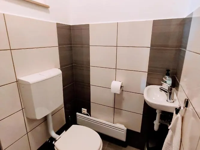 Apartament Kishid Vendeghaz
